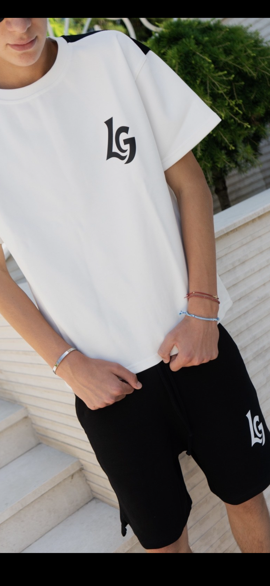Set Black and White